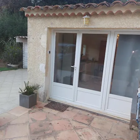 Studio Pres De La Mer Gassin Exterior photo